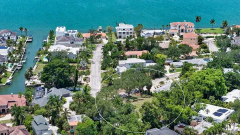 $1,495,000 | 2155 Oriole Drive, Sarasota, FL 34239