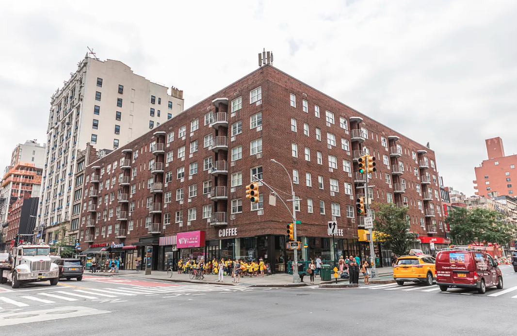 170 West 23rd Street, Unit 2F Manhattan, NY 10011 - Photo 7 of 10 a view of a building and a street