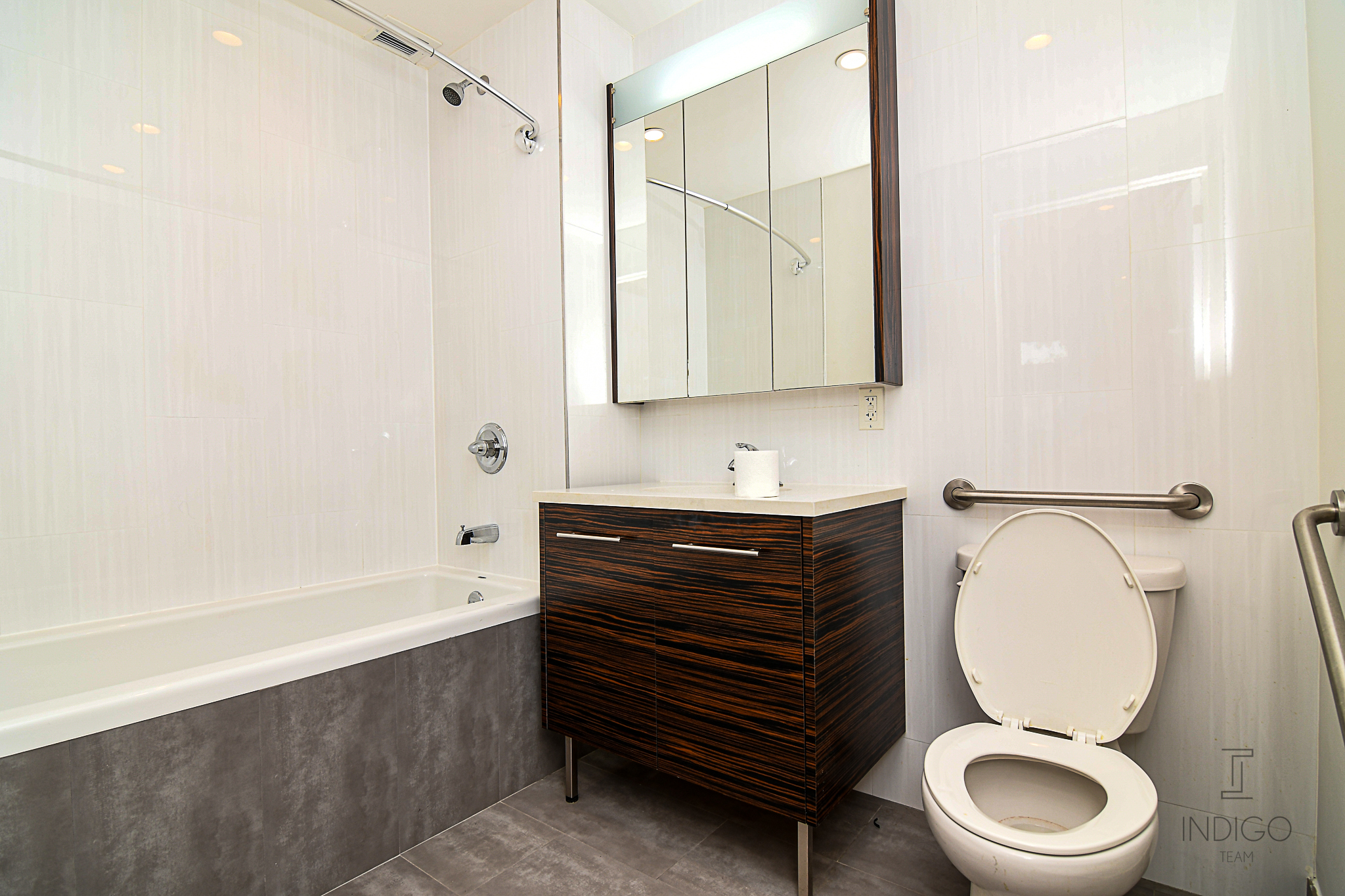 127 Kingsland Avenue, Unit 1F Brooklyn, NY 11222 - Photo 9 of 12