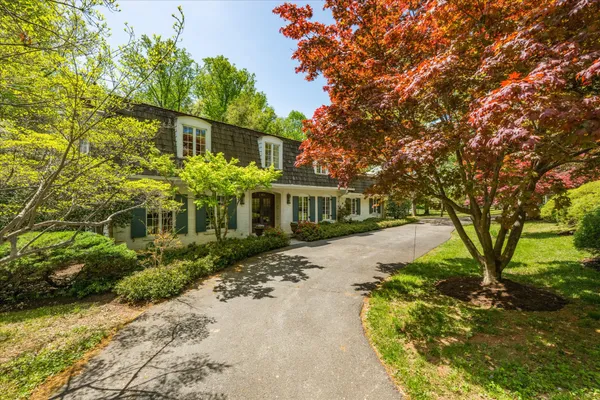 $2,400,000 | 11304 Skipwith Lane, Potomac, MD 20854