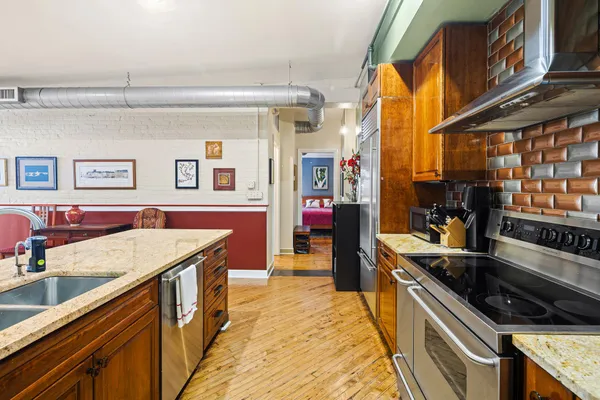 $685,000 | 313-315 North 3rd Street, Unit 5A, Philadelphia, PA 19106