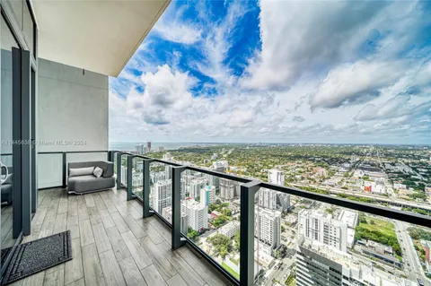 $5,799,900 | 88 Southwest 7th Street, Unit PH4303, Miami, FL 33130