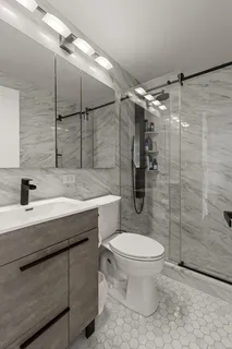 $970,000 | 301 East 79th Street, Unit 36R | Upper East Side