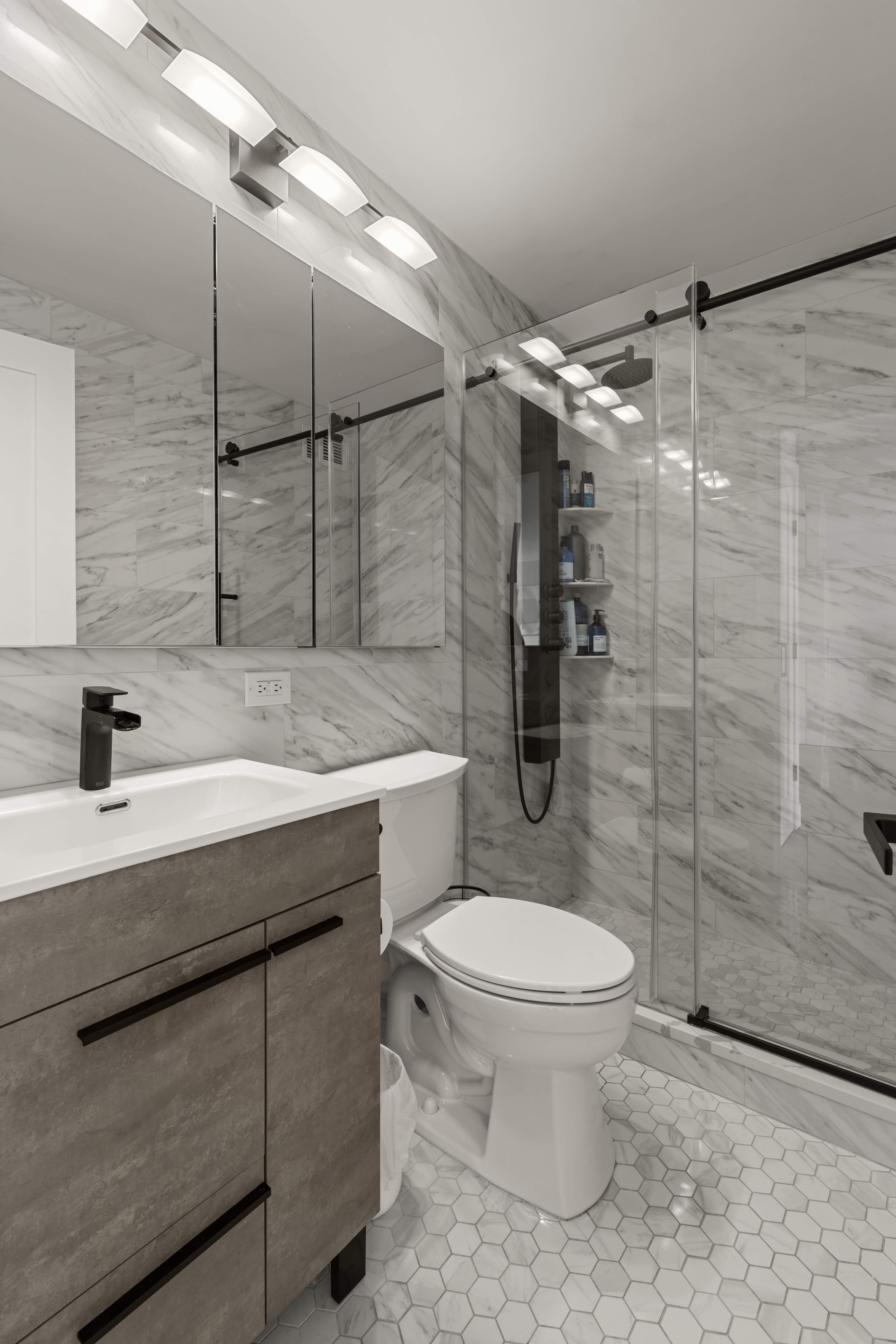 301 East 79th Street, Unit 36R Manhattan, NY 10075 - Photo 6 of 12