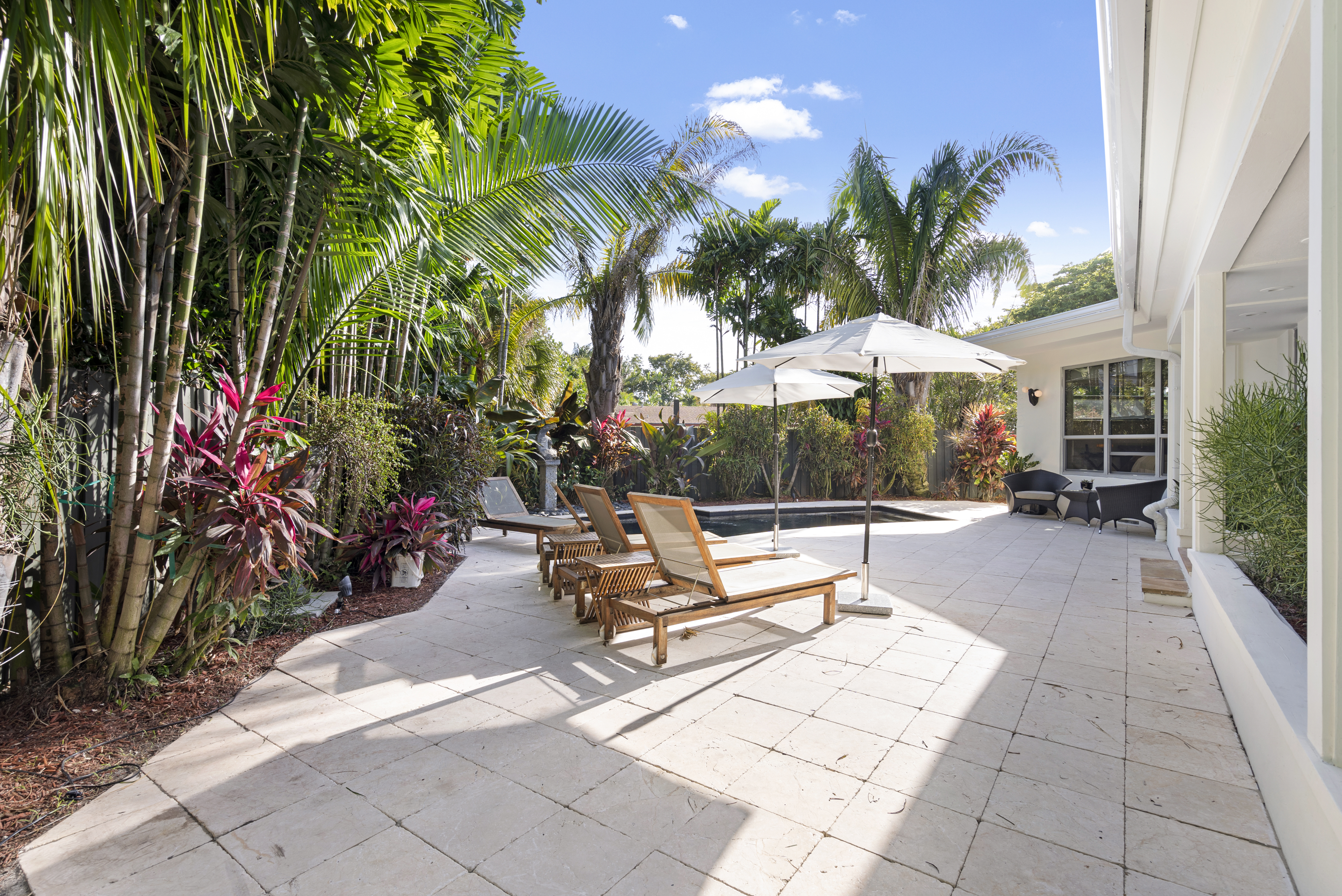 2545 Flamingo Place Miami Beach, FL 33140 - Photo 19 of 23