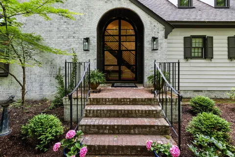 a view of entrance door of the house
