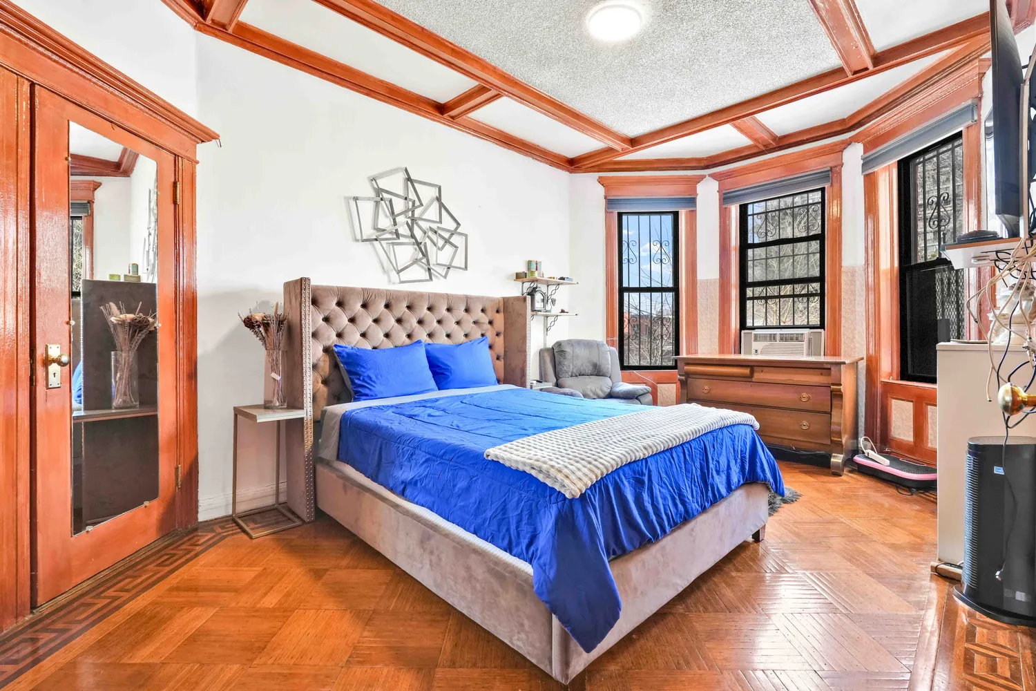 $2,300,000 | 352 New York Avenue | Crown Heights