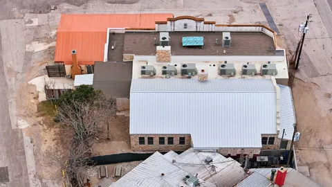 a view of a white building