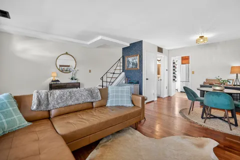 Contact Agent | 2515 North Dearing Street, Alexandria, VA 22302