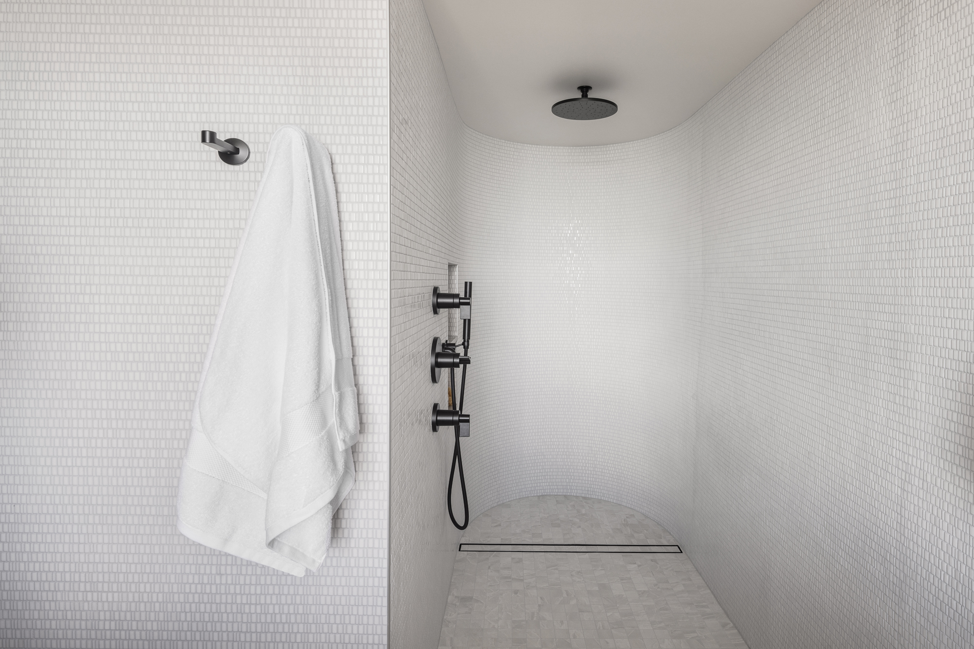 377 Rector Place, Unit PHA Manhattan, NY 10280 - Photo 39 of 48 a bathroom with a shower