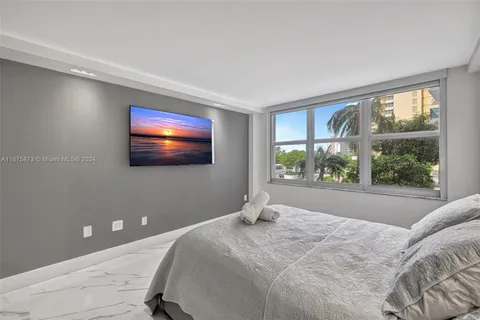 $1,100,000 | 2751 South Ocean Drive, Unit 404N, Hollywood, FL 33019