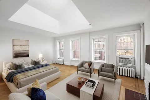 $995,000 | 104 Bedford Street, Unit PHE | West Village
