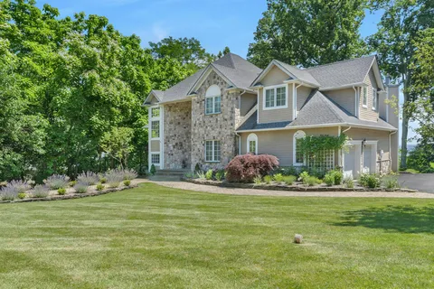$1,500,000 | 18 Bayview Terrace, Green Brook, NJ 08812
