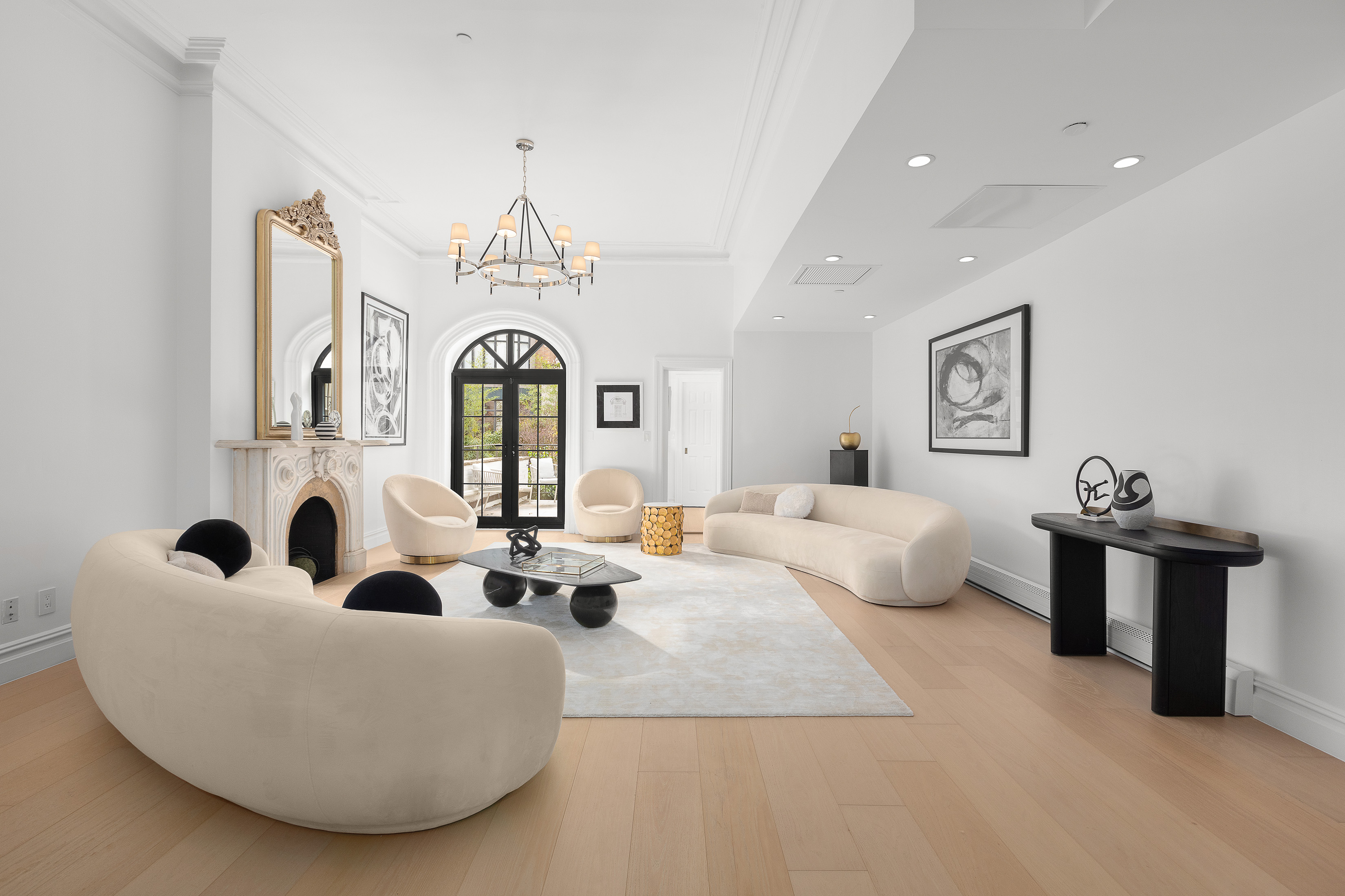 222 East 61st Street Manhattan, NY 10065 - Photo 4 of 30