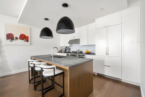 $12,500 | 345 Carroll Street, Unit 2F | Carroll Gardens