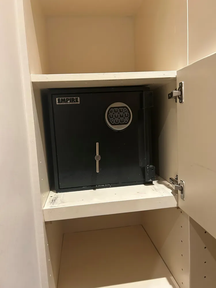 $28,000 | 40 East 62nd Street, Unit 6E | Lenox Hill