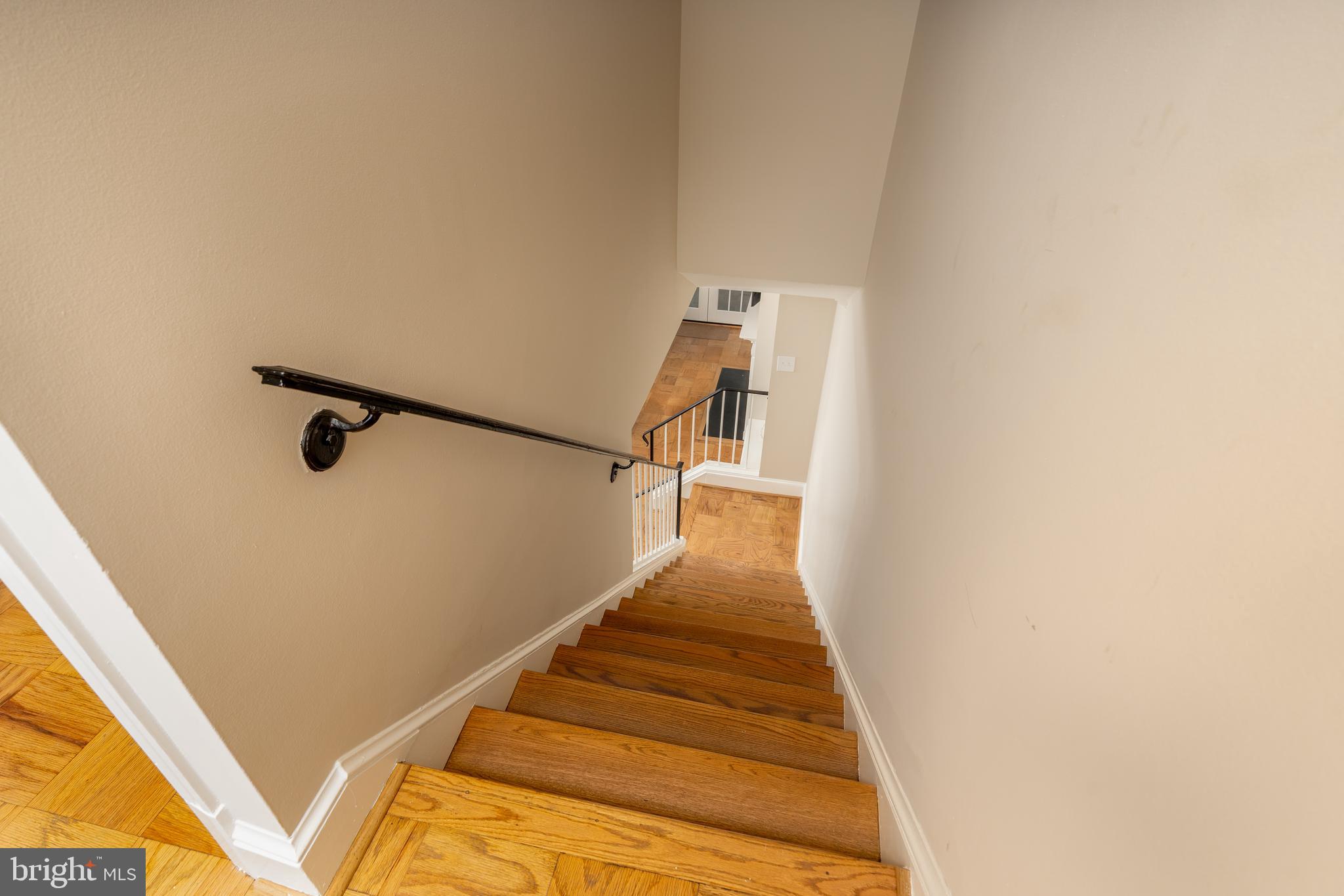 3299 Sutton Place Northwest, Unit C Washington, DC 20016 - Photo 21 of 41 a view of entryway