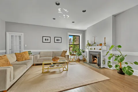 $1,345,000 | 72 East 93rd Street, Unit 5AB | Upper East Side