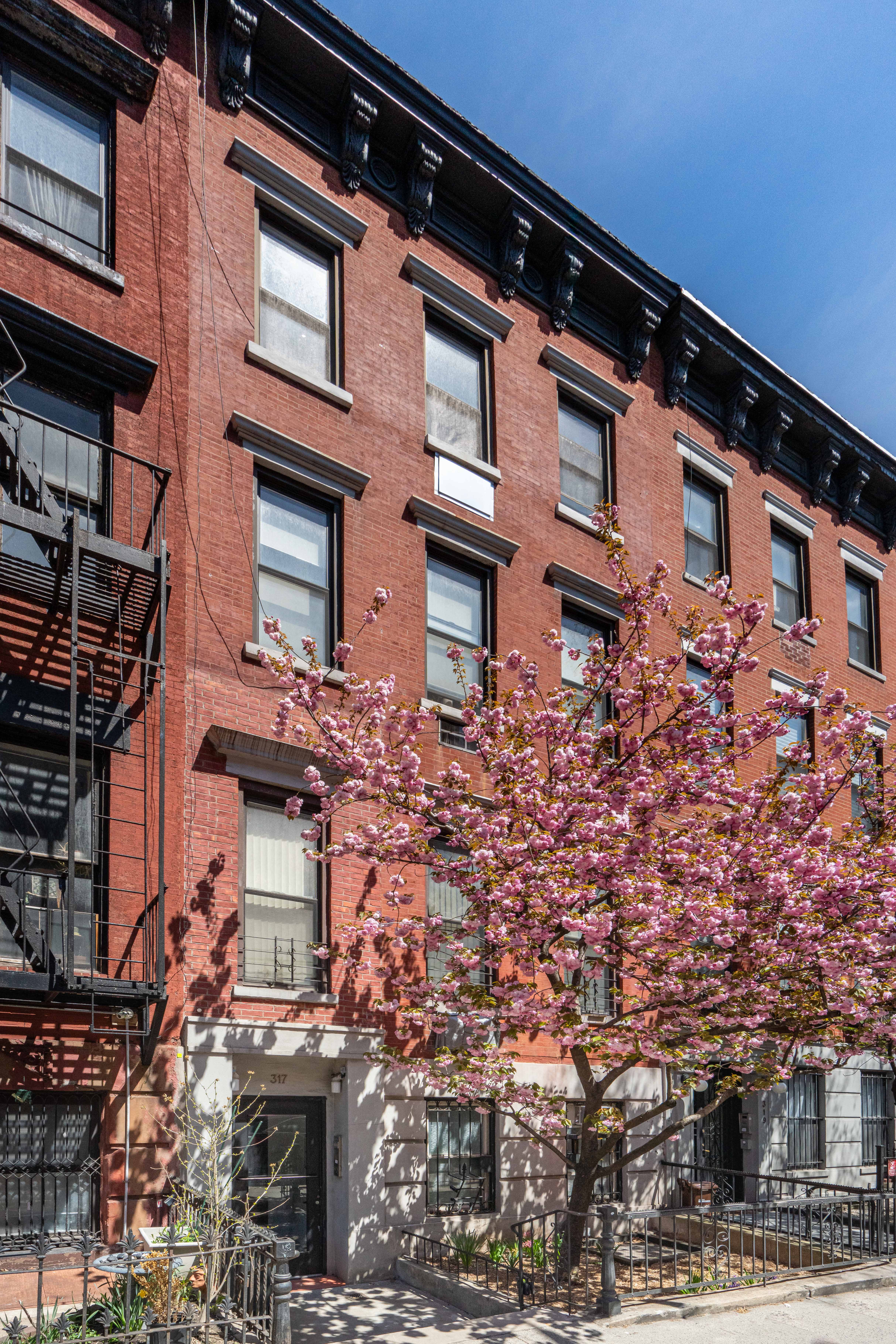 317 East 6th Street, Unit 3 Manhattan, NY 10003 - Photo 18 of 19