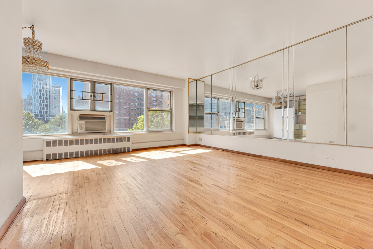 135 Ashland Place, Unit 8B Brooklyn, NY 11201 - Photo 3 of 16
