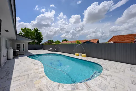 $890,000 | 9724 Southwest 4th Terrace, Miami, FL 33174