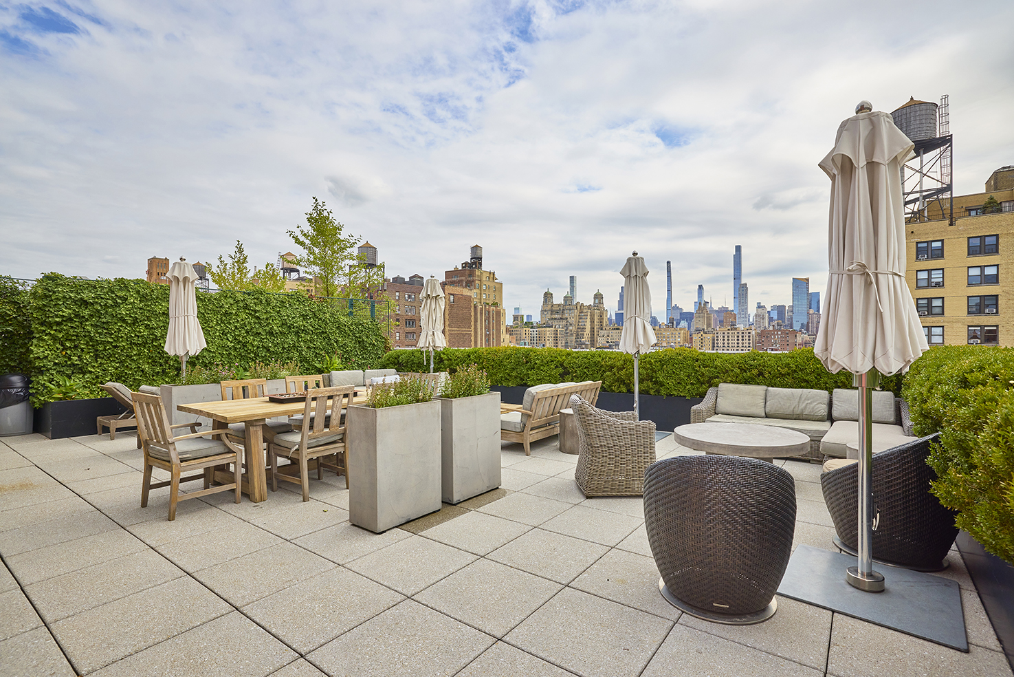 101 West 87th Street, Unit 205 Manhattan, NY 10024 - Photo 9 of 14 a view of a terrace with furniture and garden