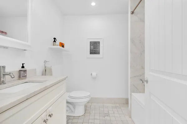 $1,100,000 | 725 East 6th Street, Unit 1, Boston, MA 02127