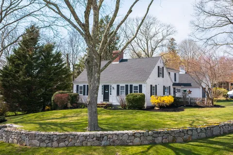 Contact Agent | 163 Pond Street, Cohasset, MA 02025