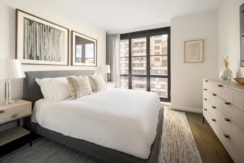 $4,475,000 | 250 West 96th Street, Unit 15C | Upper West Side