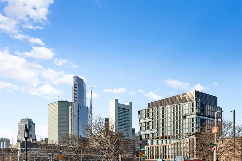 $1,695,000 | 35 Channel Center Street, Unit 402, Boston, MA 02210