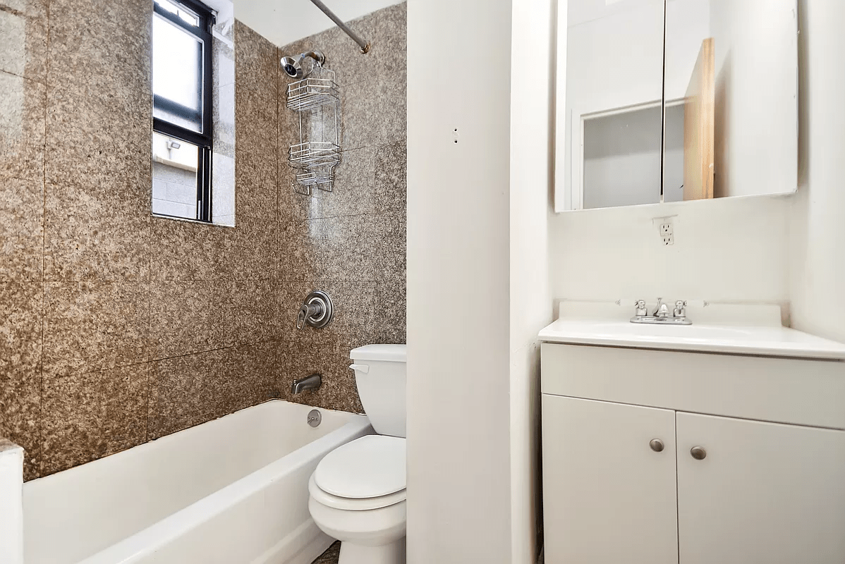 416 East 71st Street, Unit 28 Manhattan, NY 10021 - Photo 3 of 6