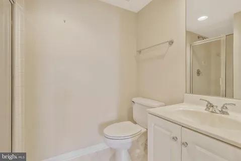 $925,000 | 8847 Ashgrove House Lane, Vienna, VA 22182