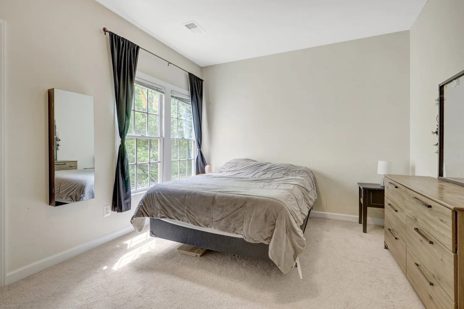 $1,350,000 | 9927 Miles Stone Court, Vienna, VA 22181