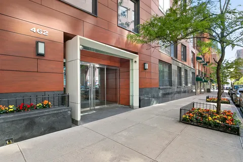 $2,195,000 | 462 West 58th Street, Unit 5A | Hell's Kitchen