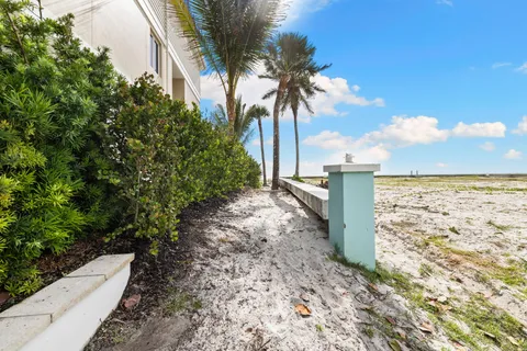 $14,900,000 | 3695 Gordon Drive, Naples, FL 34102
