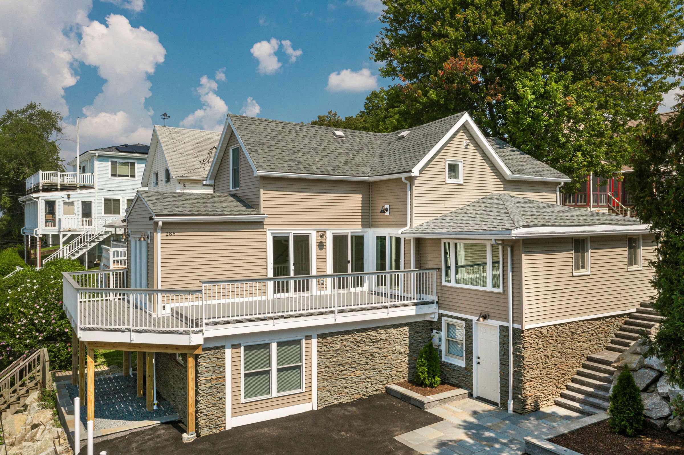 286 Riverside Drive Tiverton, RI 02878 - Photo 3 of 75