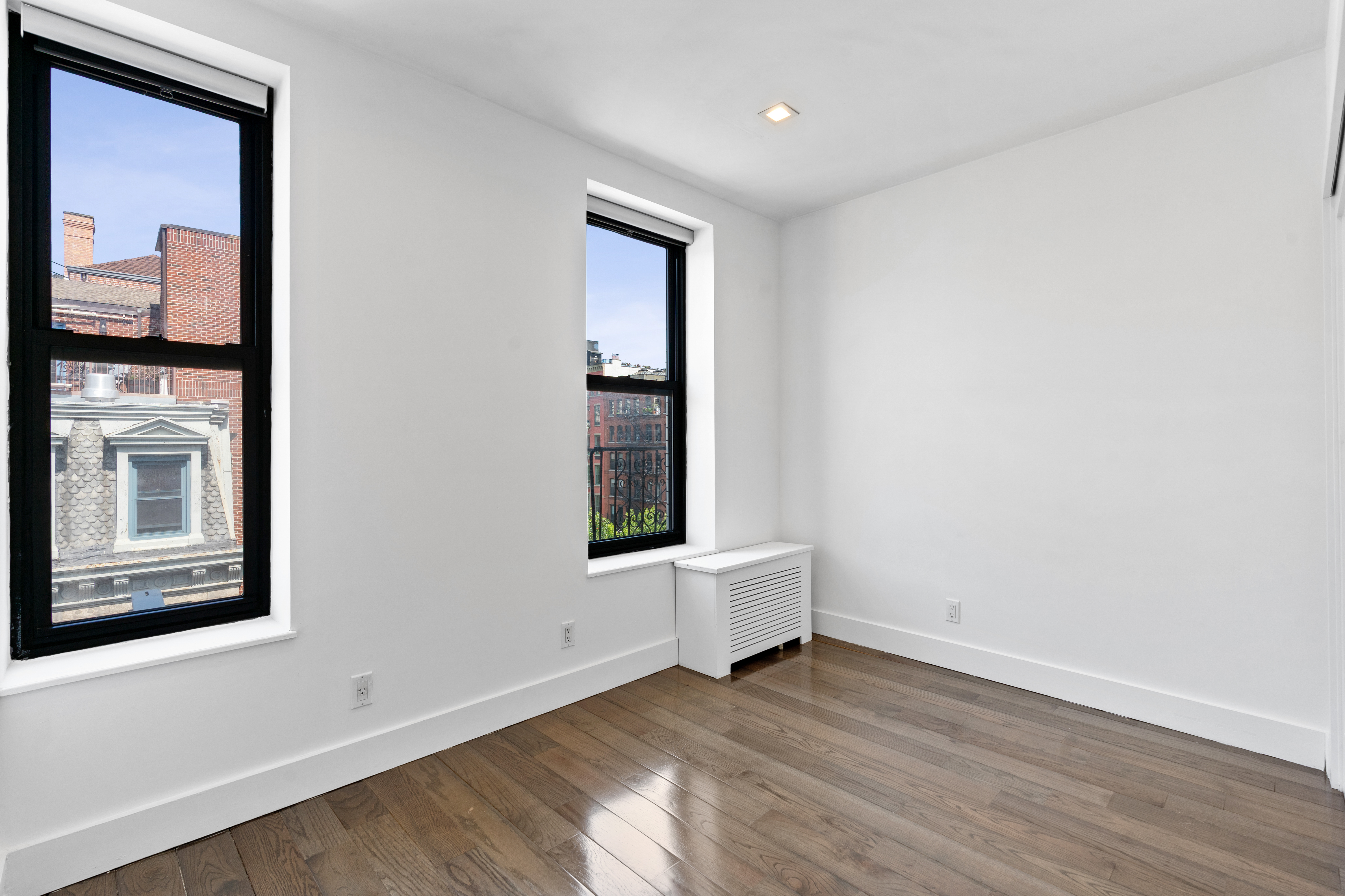 152 Thompson Street, Unit 4E Manhattan, NY 10012 - Photo 2 of 11