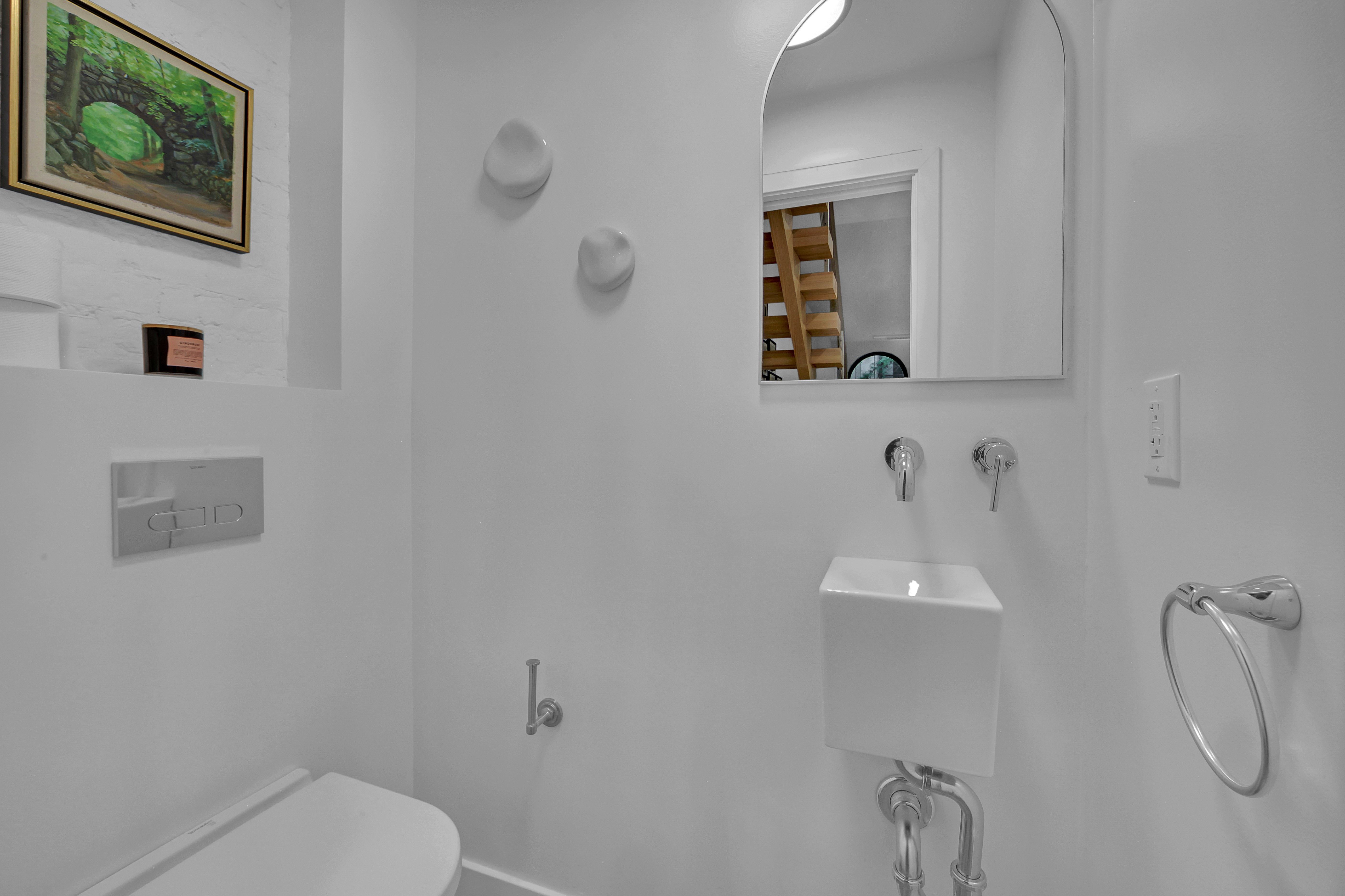 111 East 19th Street Manhattan, NY 10003 - Photo 7 of 38 Gallery Image 7
