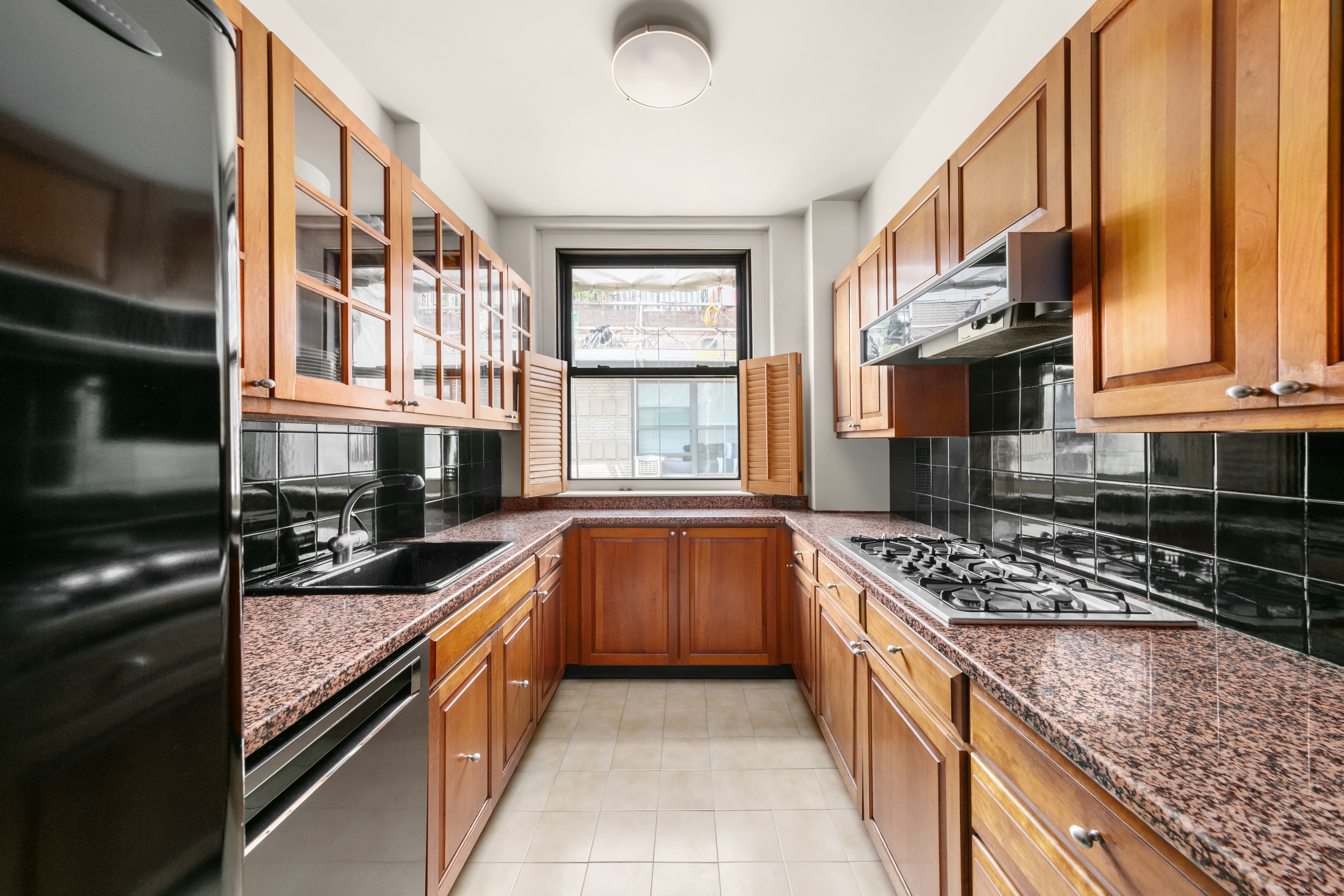 251 West 89th Street, Unit 12F Manhattan, NY 10024 - Photo 9 of 18