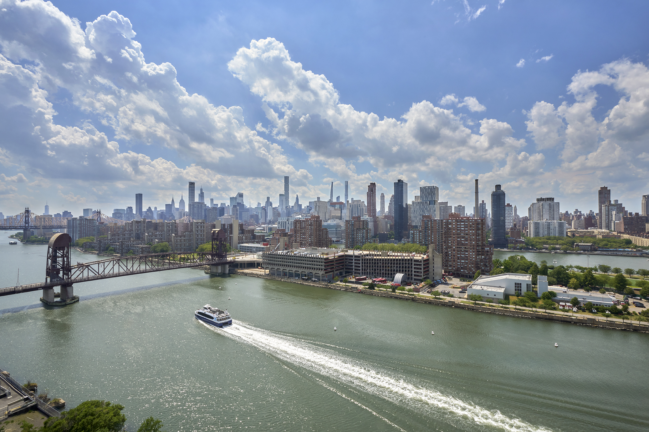 34-46 Vernon Boulevard, Unit E803 Queens, NY 11106 - Photo 9 of 17