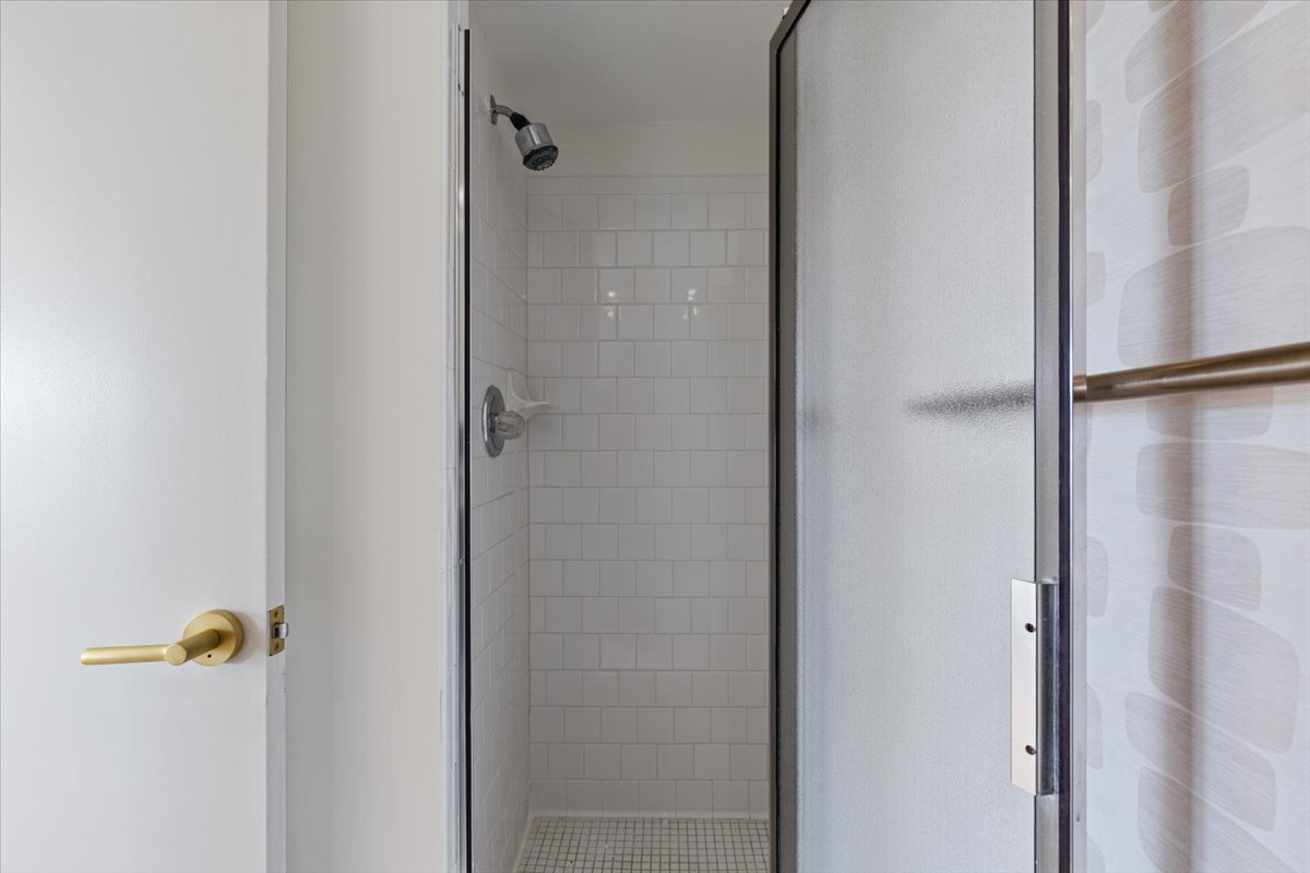 1401 17th Street Northwest, Unit 1007 Washington, DC 20036 - Photo 19 of 38