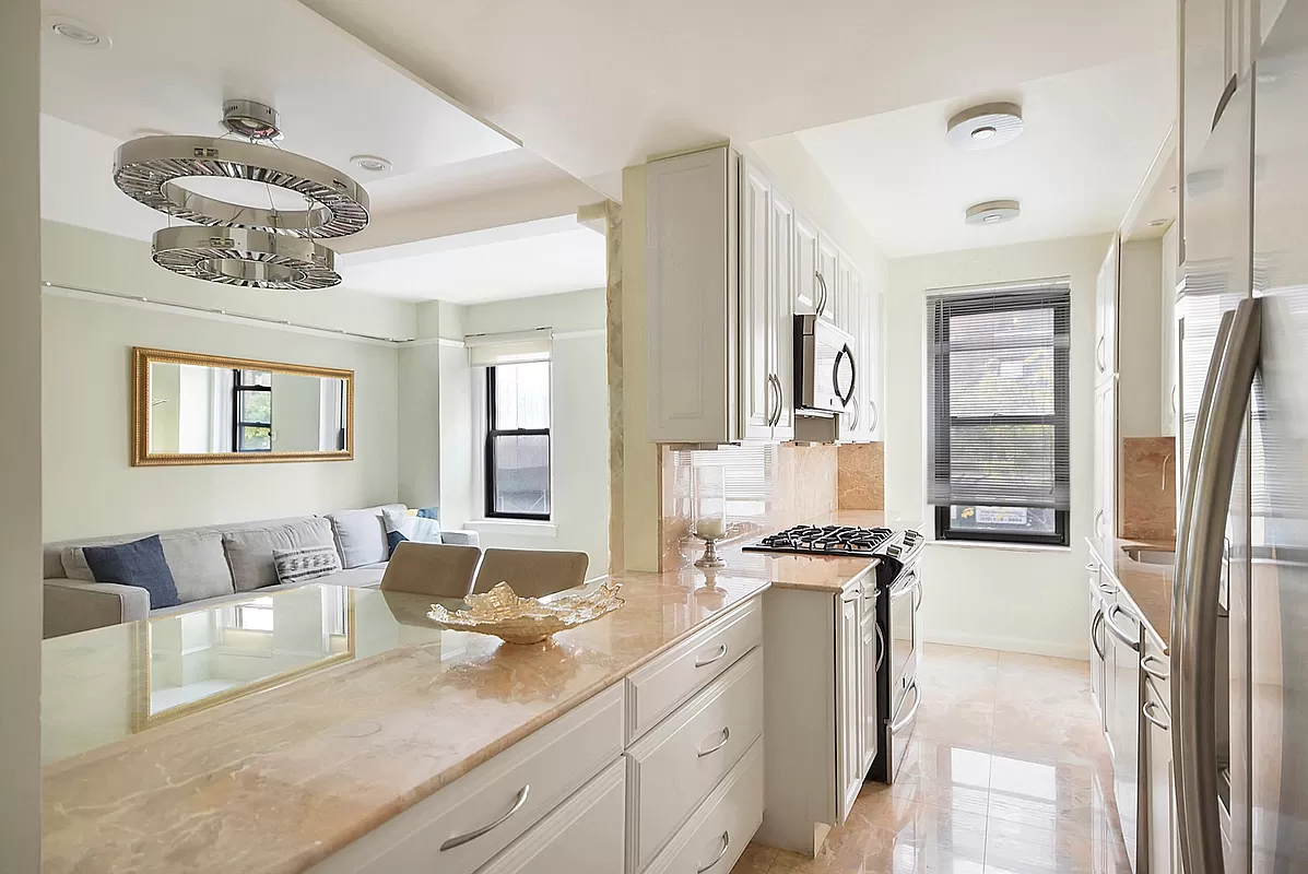 235 West End Avenue, Unit 3J Manhattan, NY 10023 - Photo 2 of 12