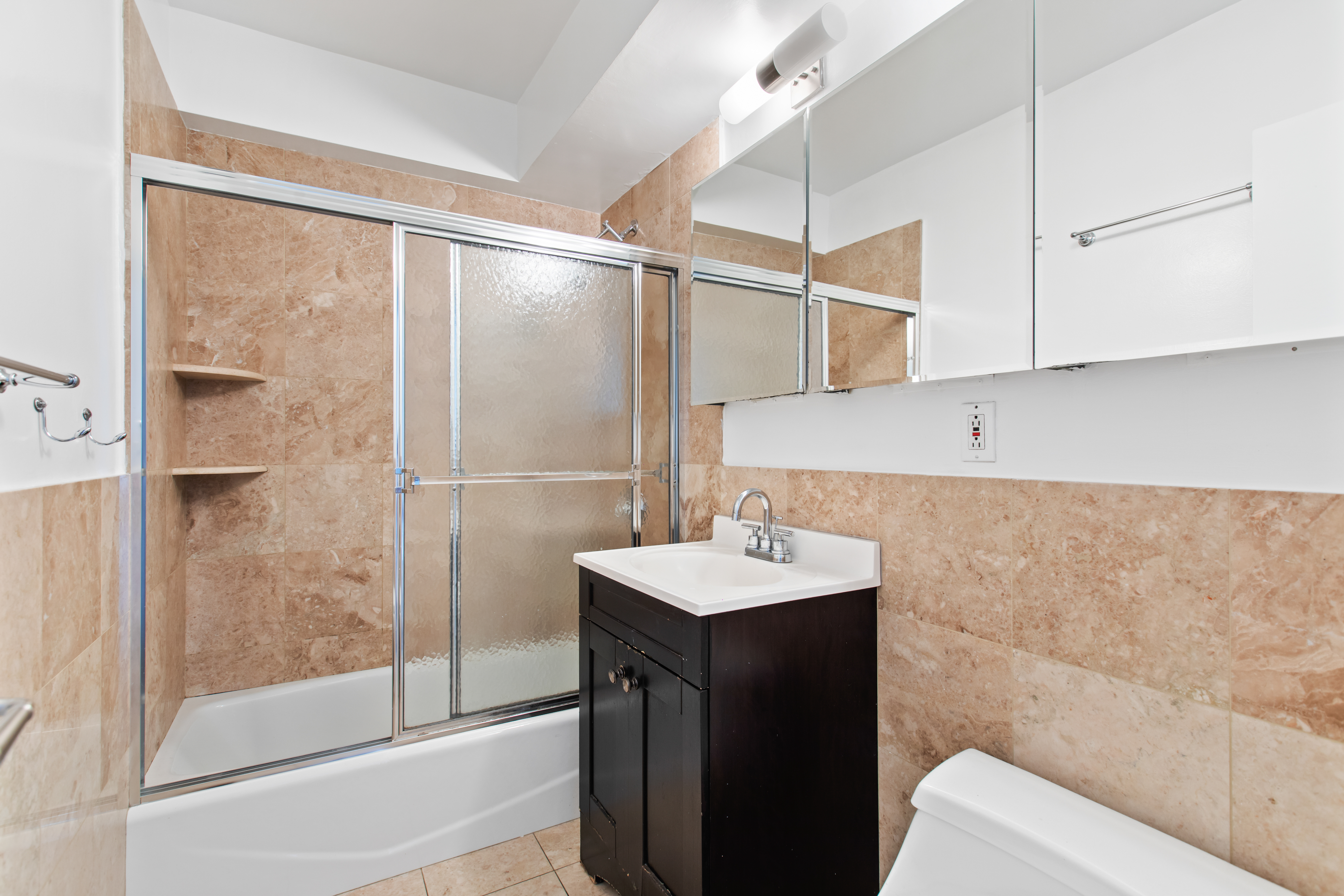 175 West 12th Street, Unit 11H Manhattan, NY 10011 - Photo 4 of 6