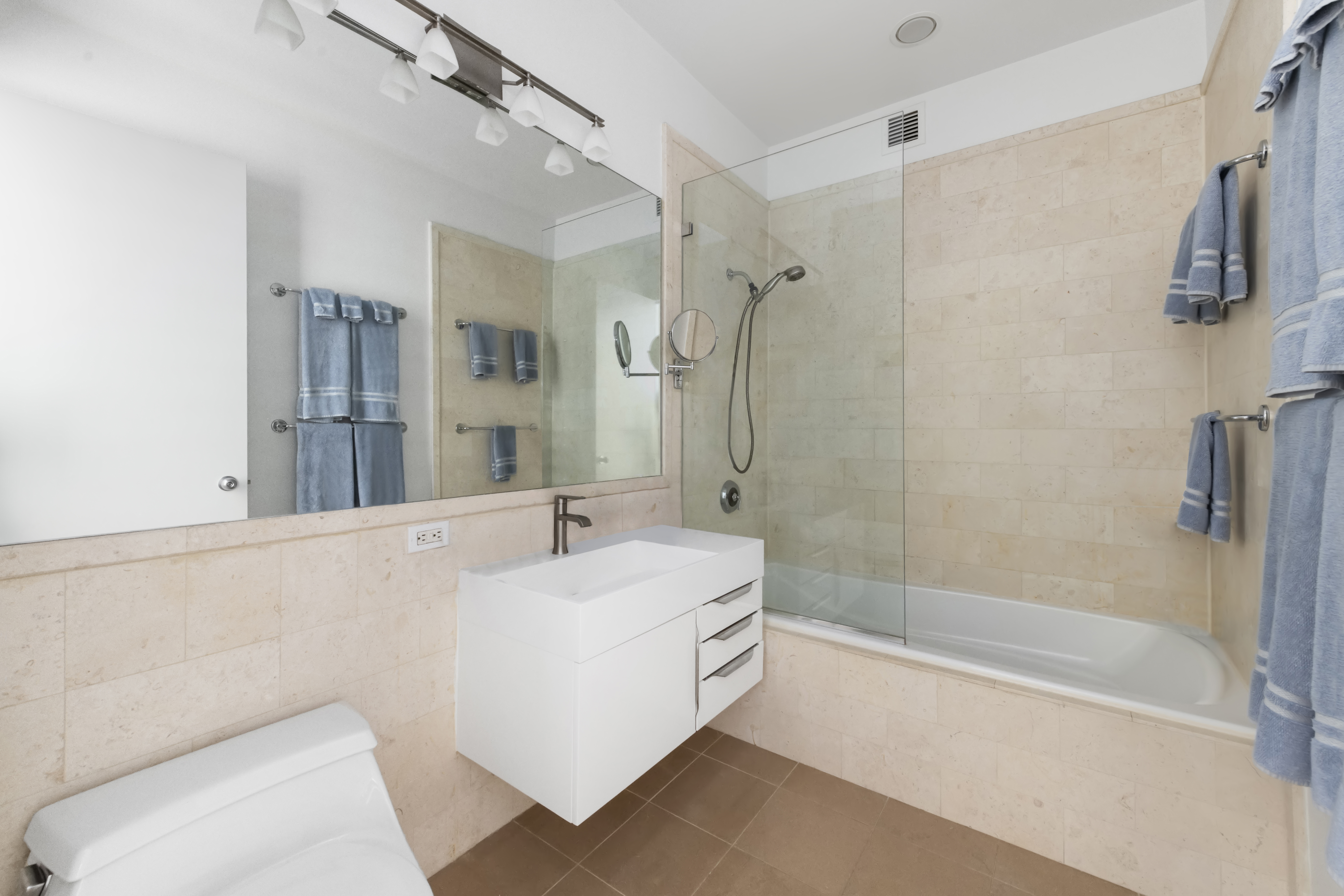252 7th Avenue, Unit 3M Manhattan, NY 10001 - Photo 5 of 6