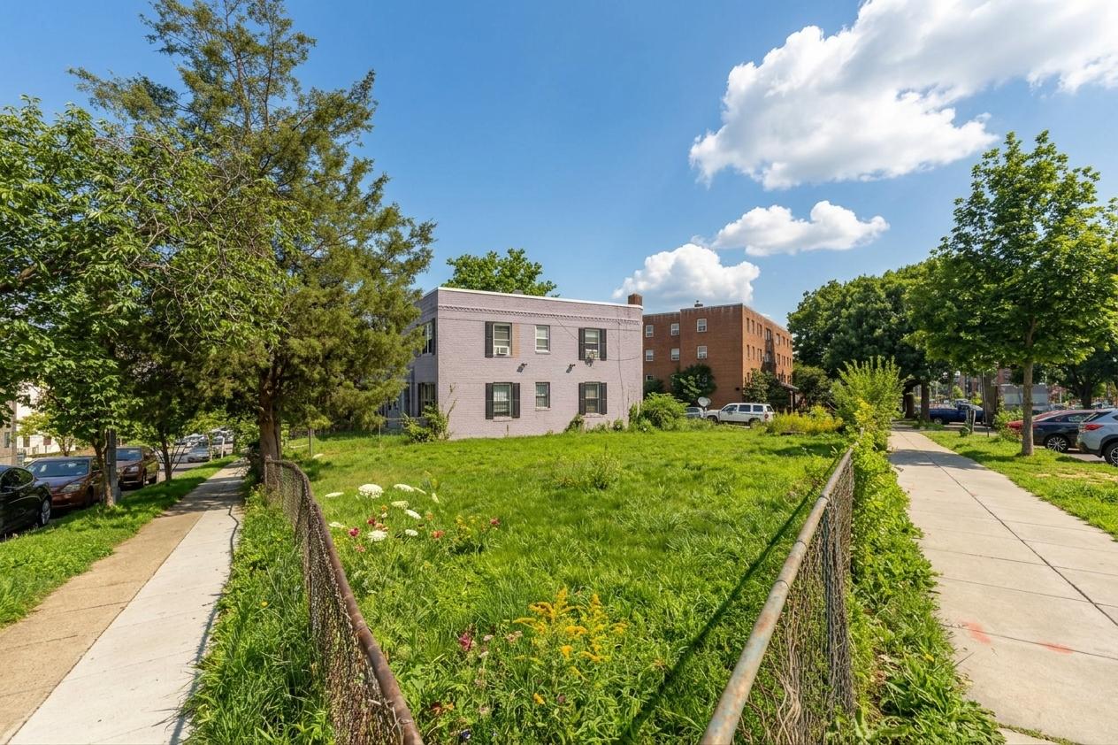 928 19th Street Northeast Washington, DC 20002 - Photo 2 of 13 a view of a house with a yard