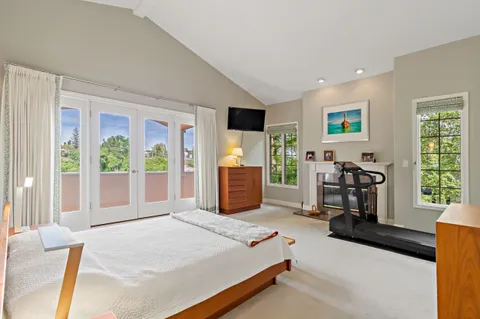 $3,000,000 | 616 Lakeview Way, Redwood City, CA 94062