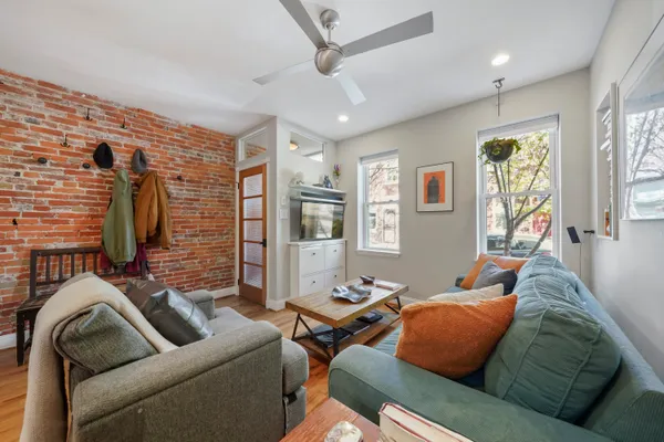 $500,000 | 1318 South Alder Street, Philadelphia, PA 19147