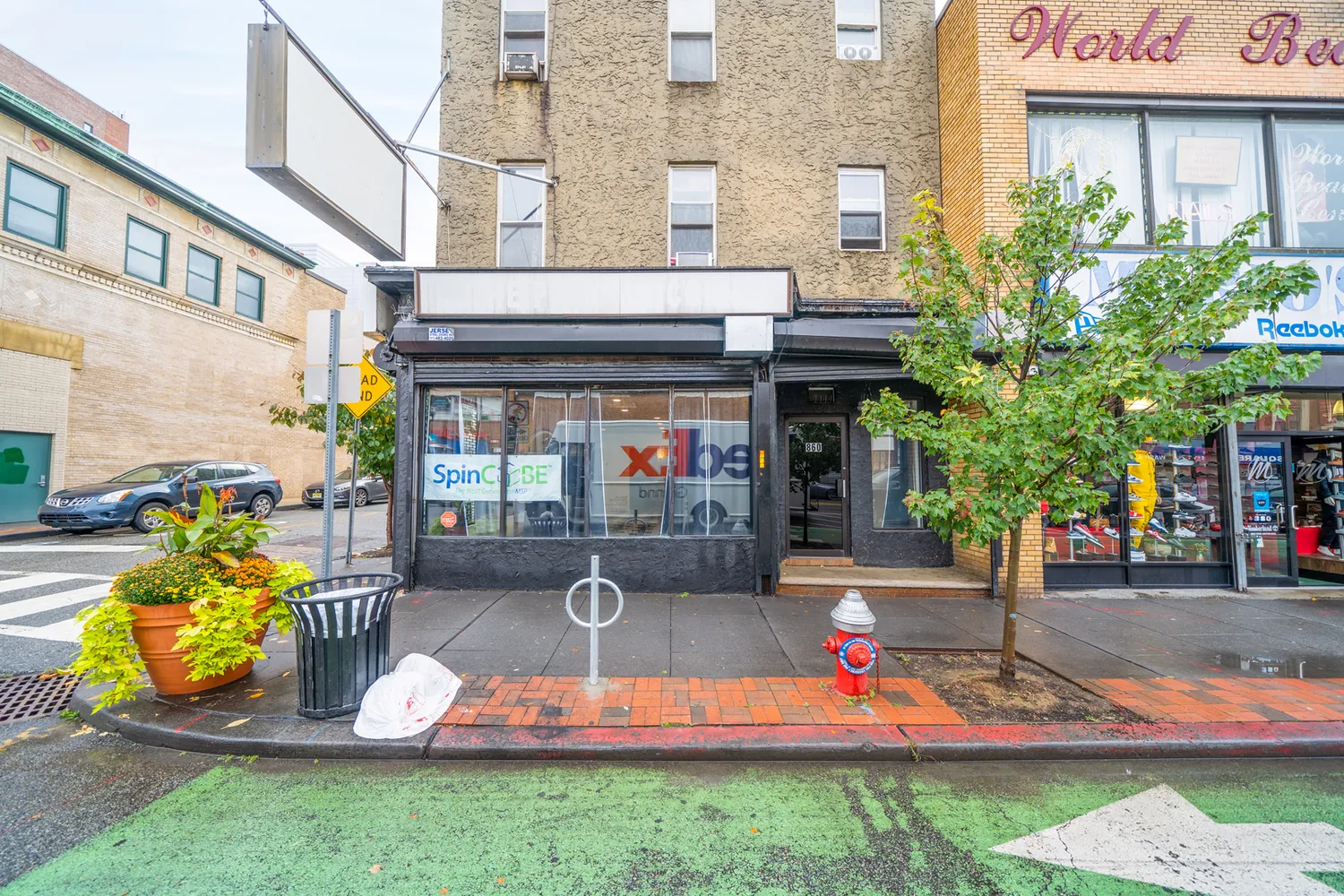 $5,000 | 860 Bergen Avenue, Unit RETAIL, Jersey City, NJ 07306