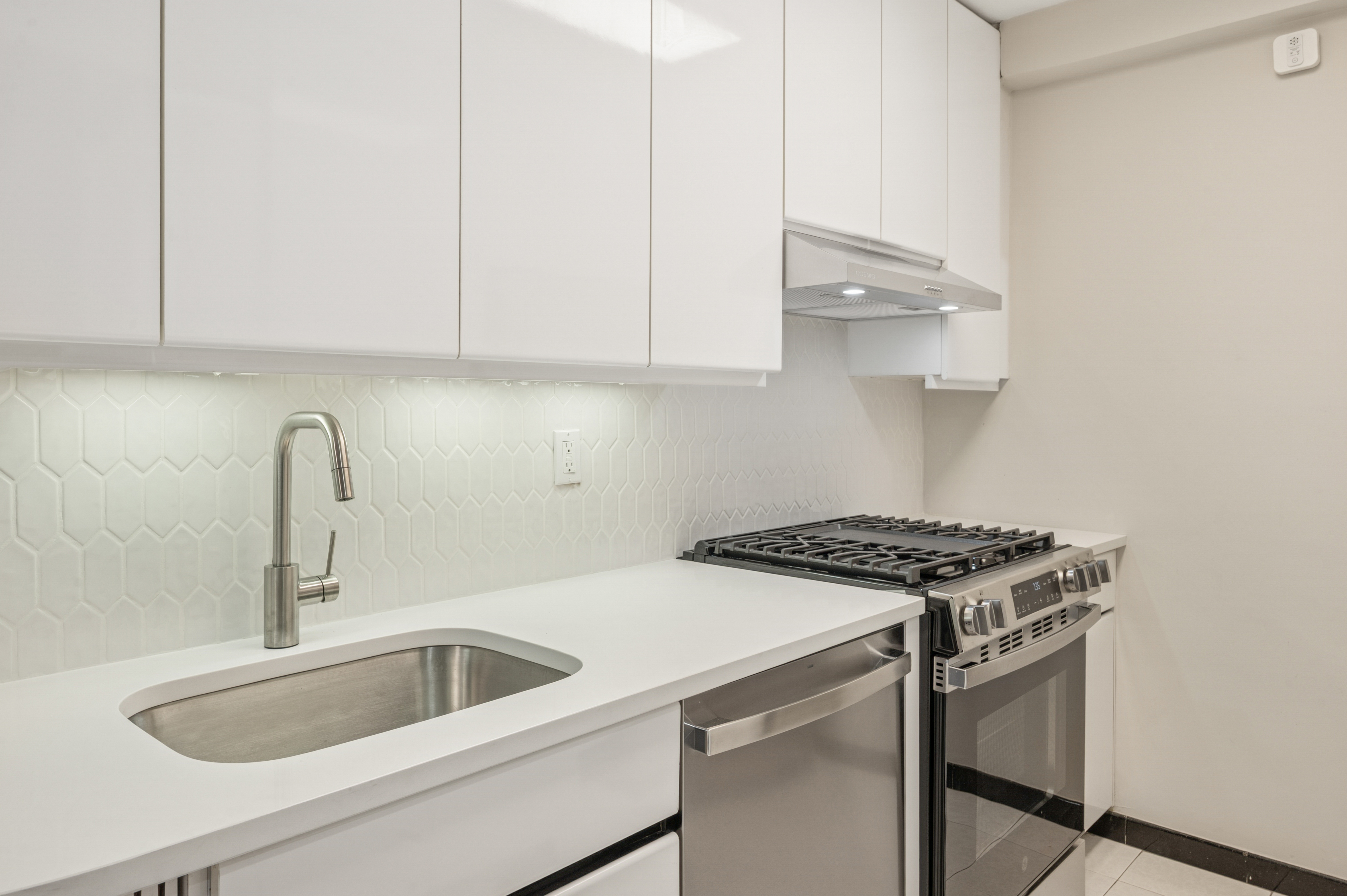 211 East 53rd Street, Unit 7C Manhattan, NY 10022 - Photo 7 of 14