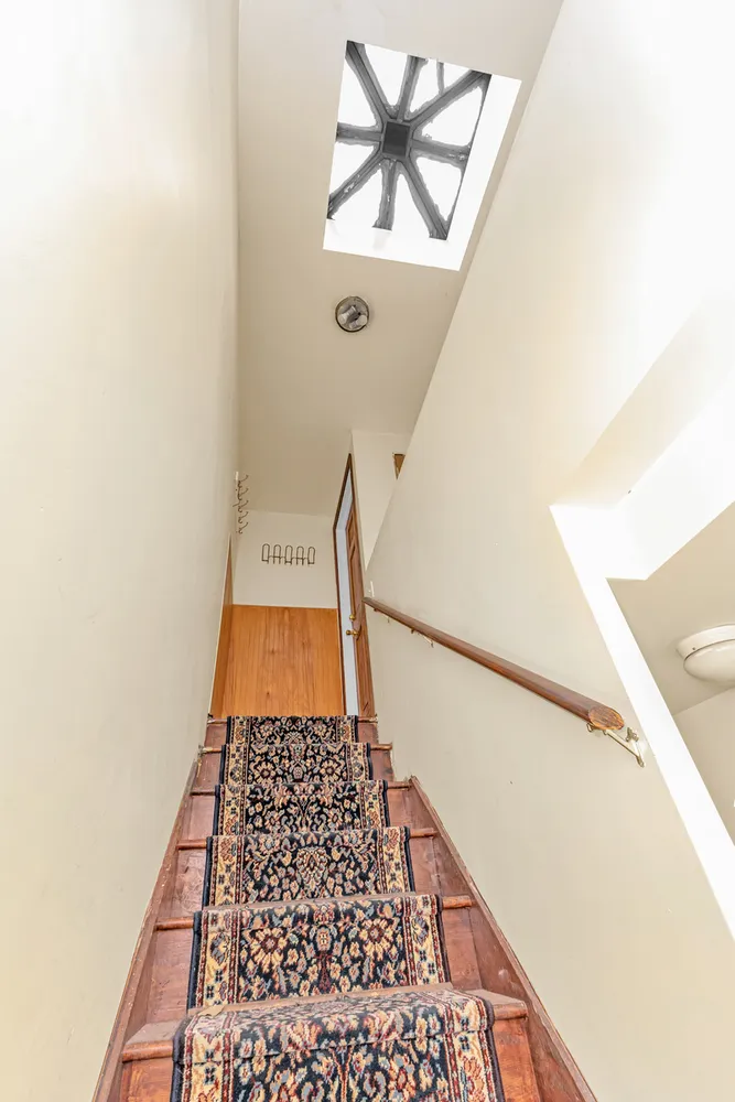 a view of entryway with a front door